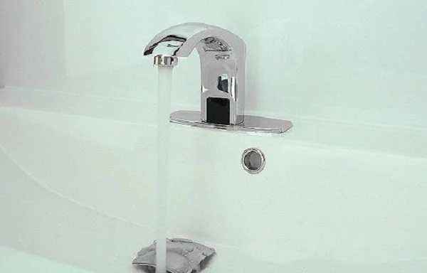 Cascada AquaSense Elite Sensor Faucet - Image 3