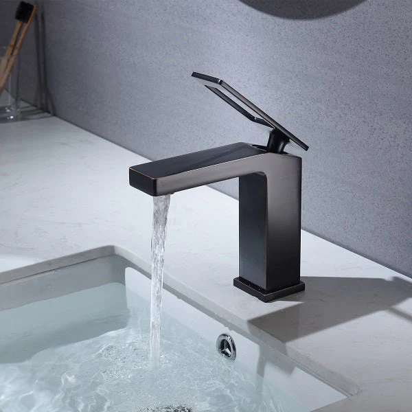Cascada Aosta Sleek Single-Handle Faucet - Oil Rubbed Bronze with Streamlined Design - Image 4