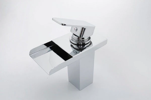Cascada Veneto Chrome LED Waterfall Faucet - Image 6